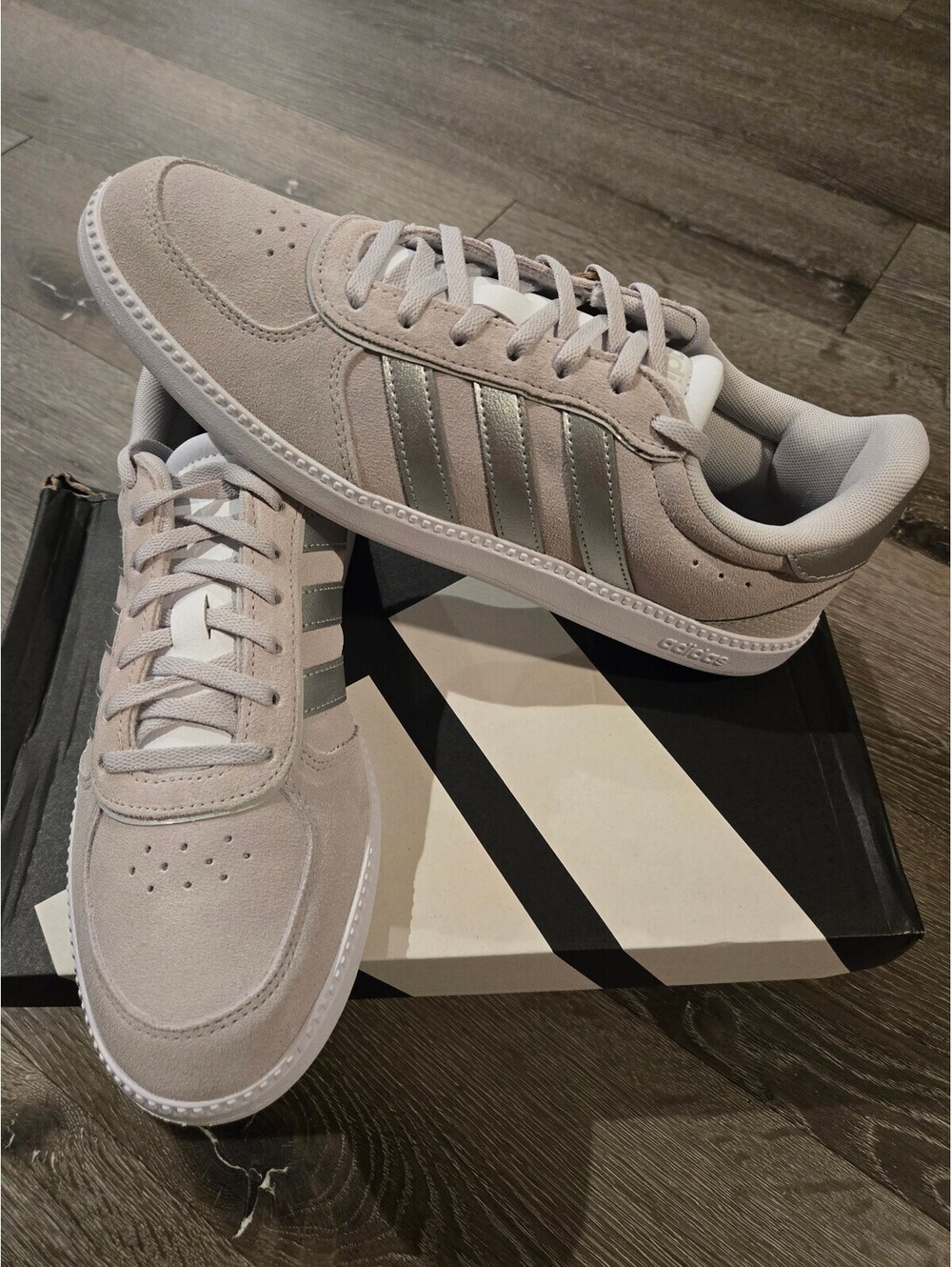 adidas Breaknet Sleek JQ8267 Grey Silver Women's Size 9 New